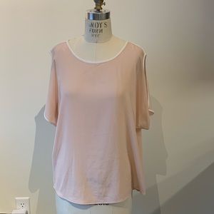NWOT Vince Camuto Blush Cold Shoulder Blouse S